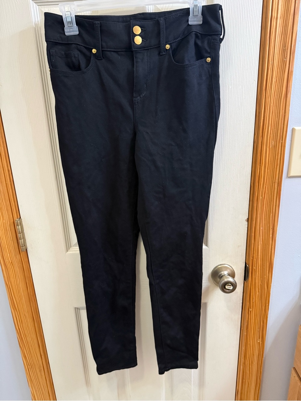 Anne Klein Black Skinny High-Rise Pants with Gold Hardware